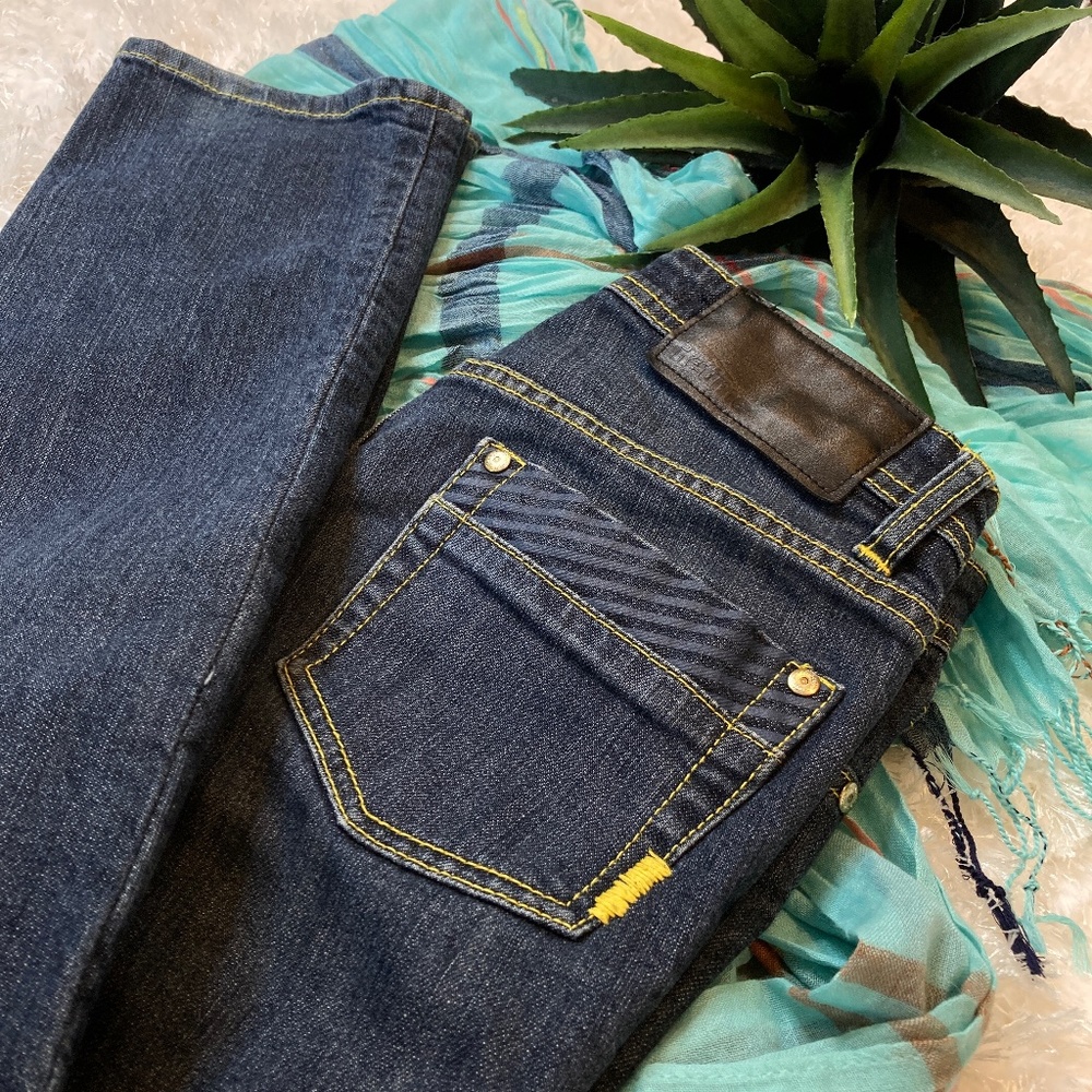 🕰 LIFETIME JEANS